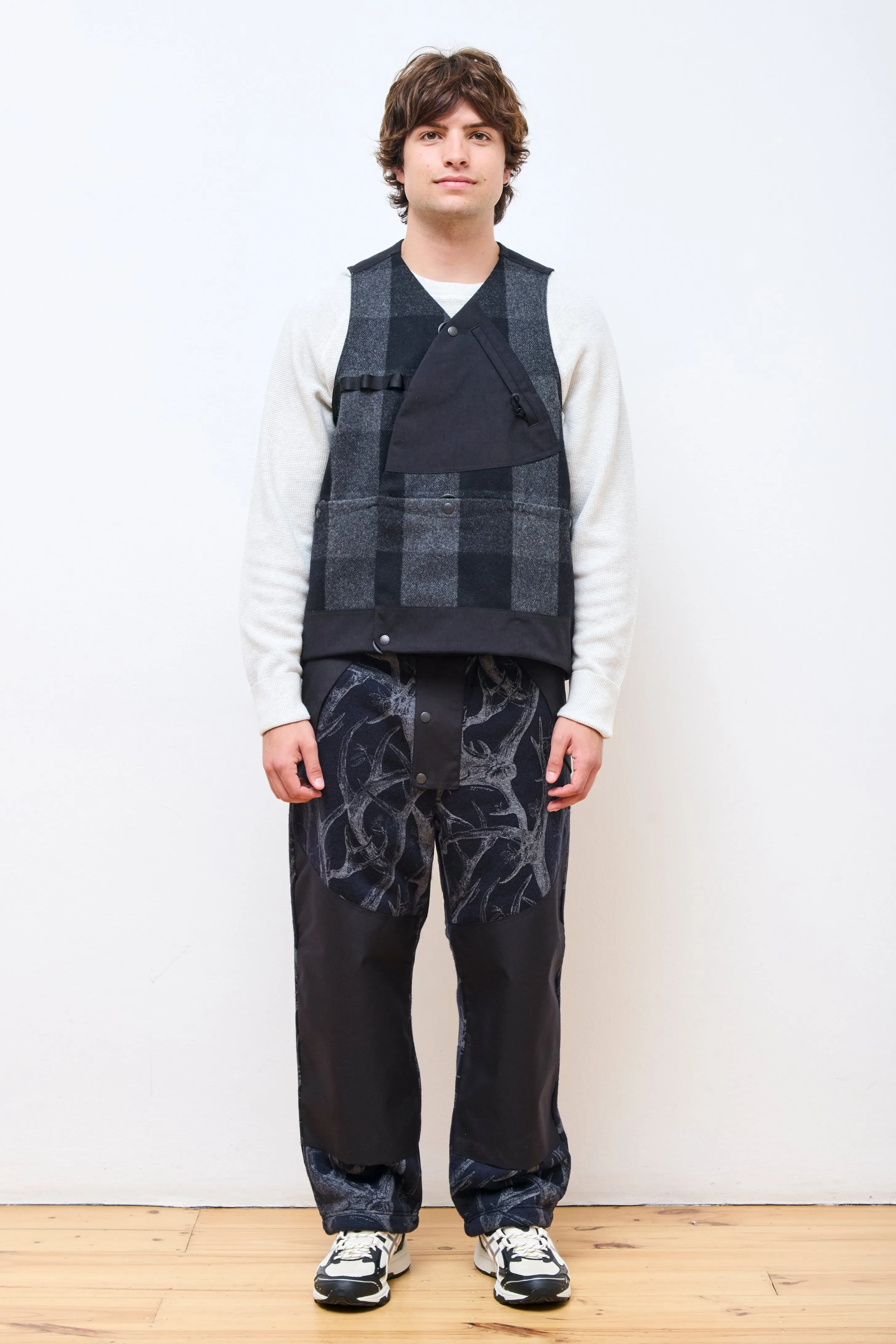 Buffalo Check 3Way Collar Bush Hike Vest Charcoal