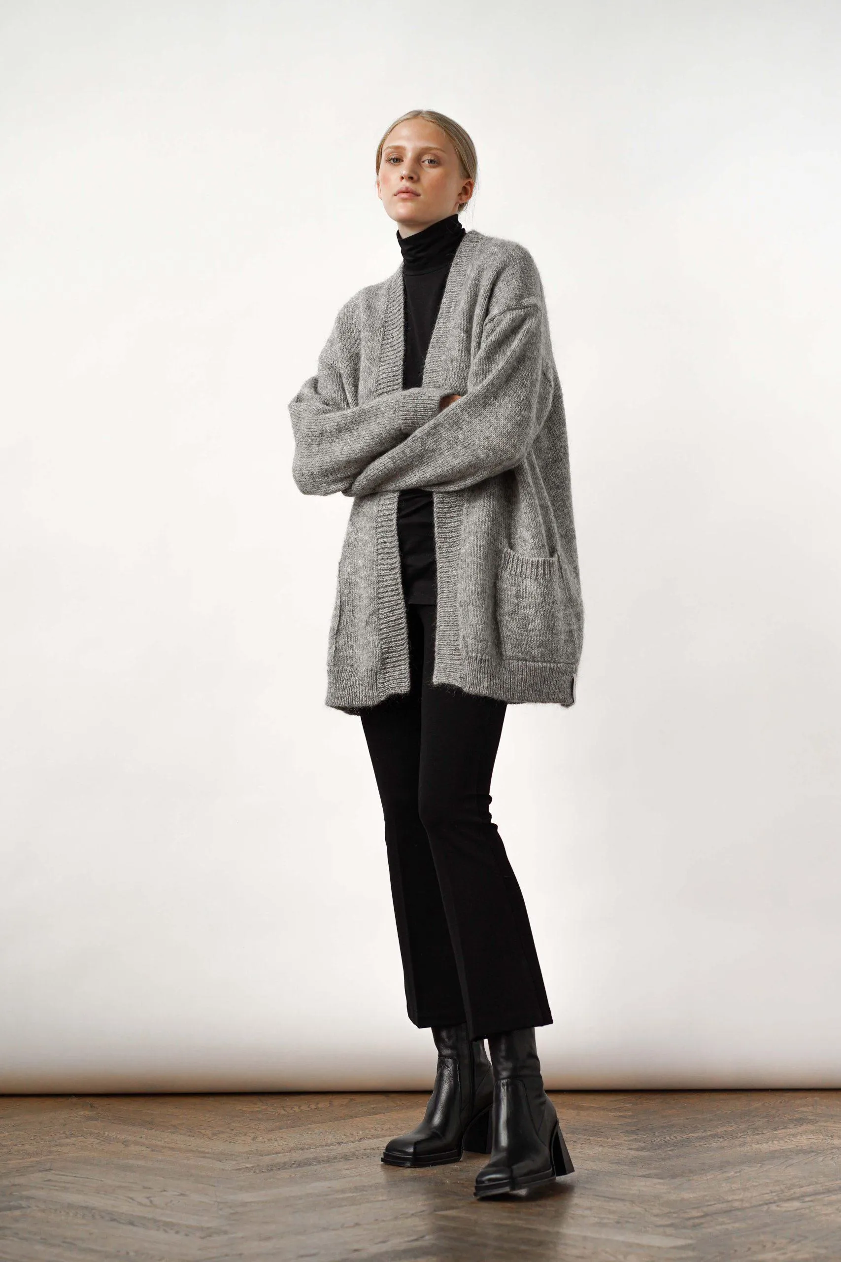 Edda Knitted Cardi Grey