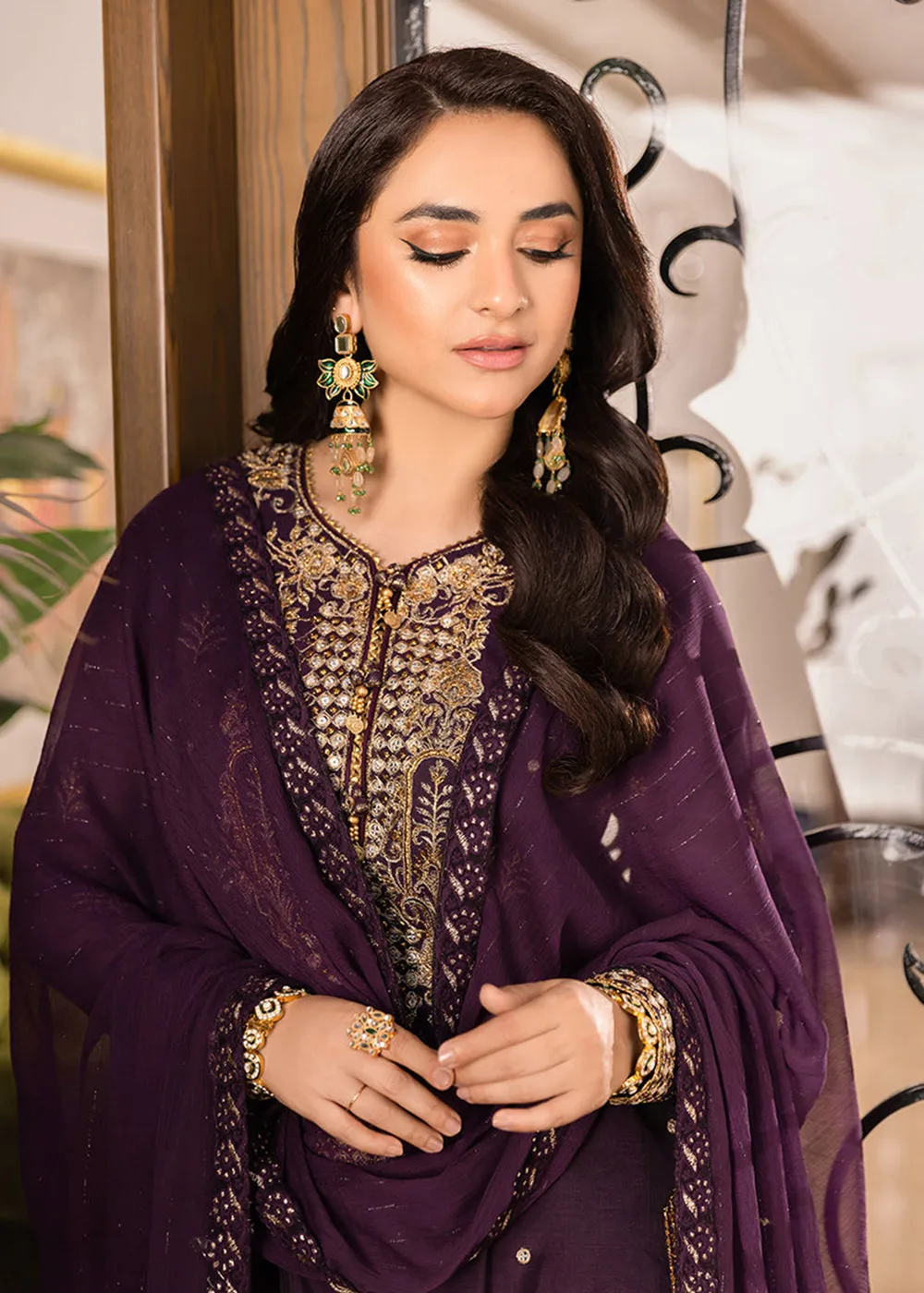 Mauve Purple Suit - Maahru, Noorie & Meerub '23 by Asim Jofa - AJSM-44