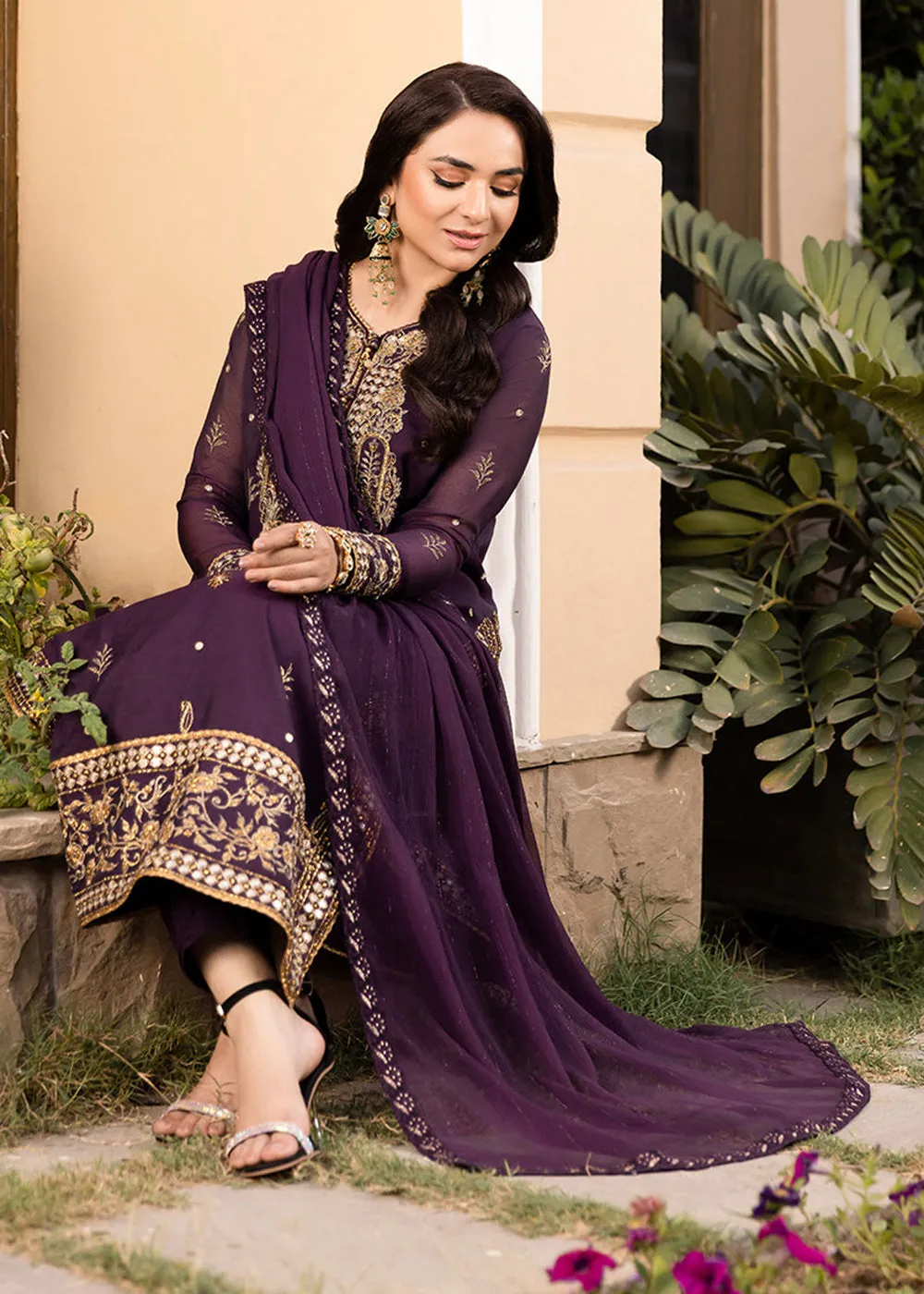 Mauve Purple Suit - Maahru, Noorie & Meerub '23 by Asim Jofa - AJSM-44