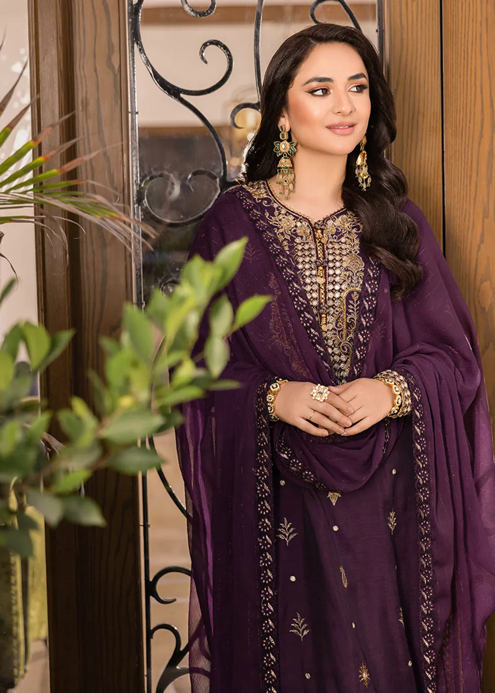 Mauve Purple Suit - Maahru, Noorie & Meerub '23 by Asim Jofa - AJSM-44