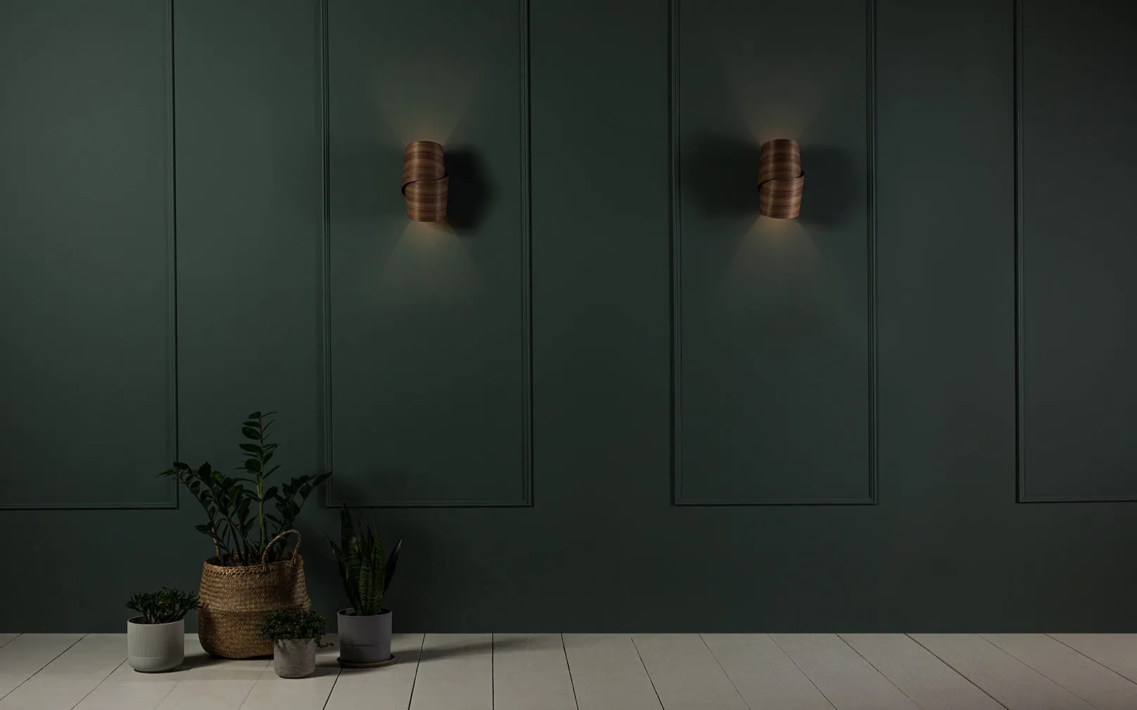 Neap Wall Light