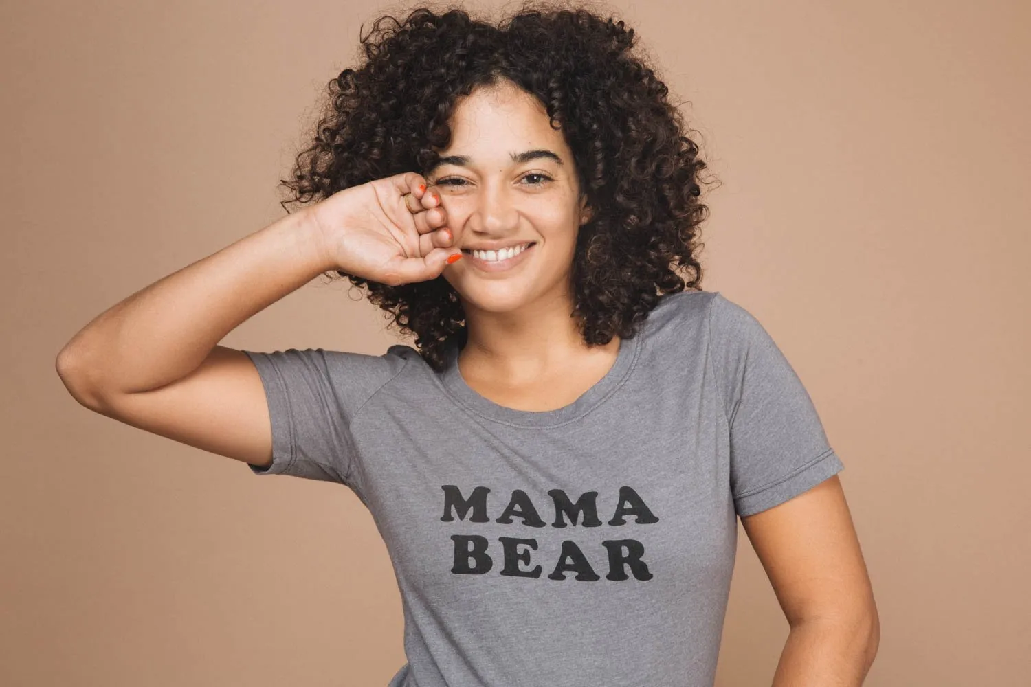 The bee & the fox mama bear t-shirt